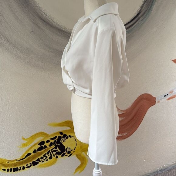 Zara cropped blouse.  Zipper closure on side.  Size XS. - Picture 2 of 6